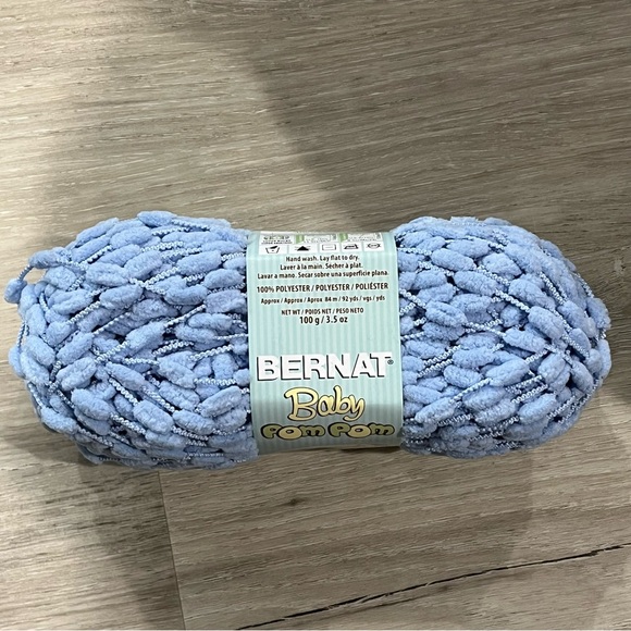 NWT Set of 3 Skeins Bernat Baby Pom Pom Yarn (Billowing Blue) Super Bulky #6 - Picture 8 of 10